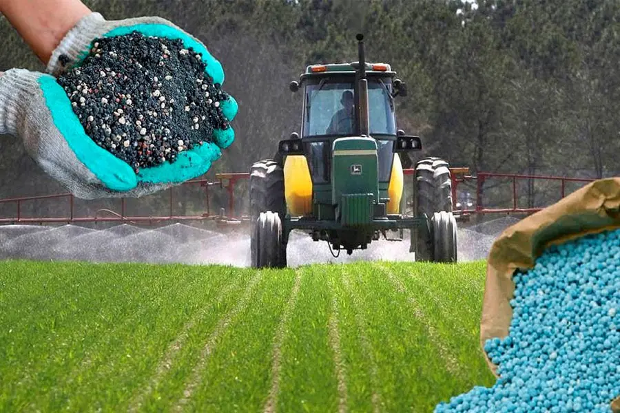 محلول پاشی؛ یکی از انواع روش‌های کوددهی کشاورزی